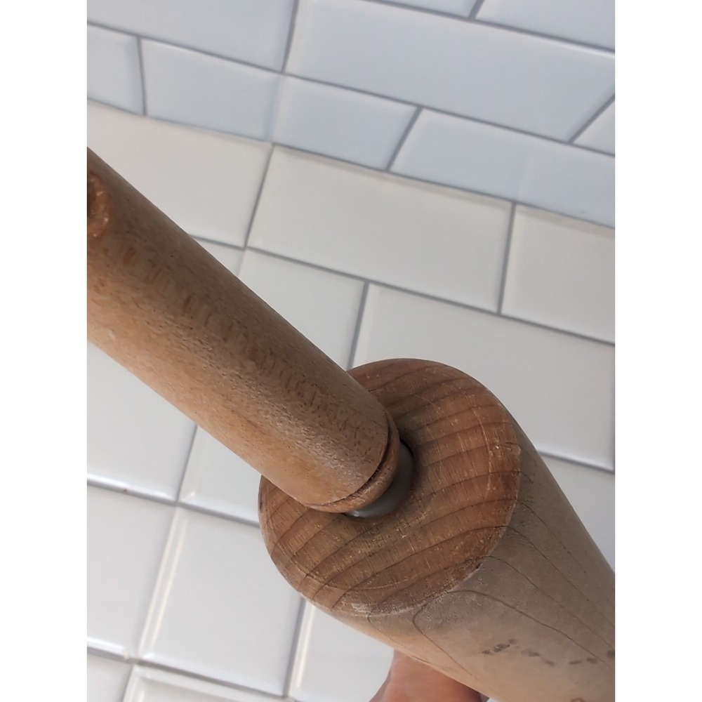 Vintage Skinny Wooden Rolling Pin 17" x 2" Rolls Perfectly. - Picture 4 of 7